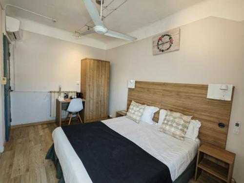 2 twin beds