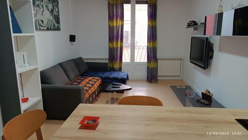 Зручності, Bretón Mágico (Breton Magico) in Логроньо