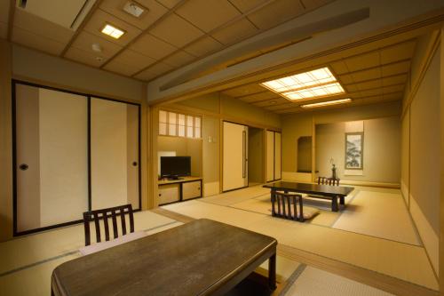 Japanese-Style Deluxe Room - East Building 