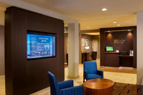 Courtyard by Marriott Brownsville - image 10