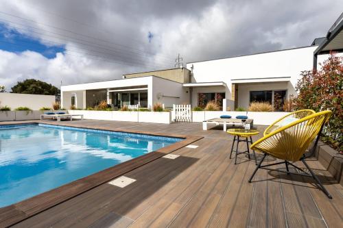 สระว่ายน้ำ, Marinha Grande apartamentos N5 ICE in มารินฮา กรานเด