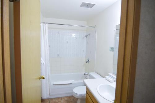 2 double beds