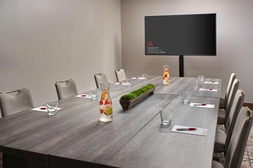 Marriott Kansas City Overland Park - image 8