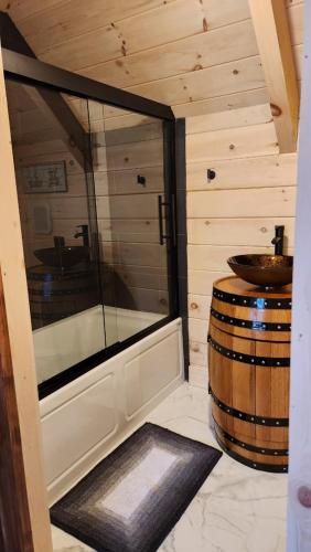 Flying High Luxury Cabin in Campbellsville
