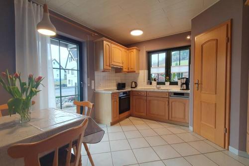 virtuve, Ferienwohnung Weiherblick, Vulkaneifel in Mosbruch