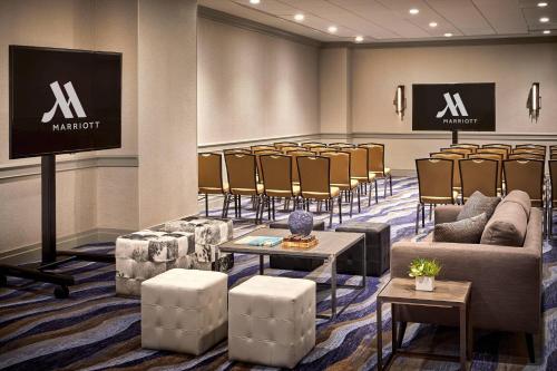Marina del Rey Marriott - image 3