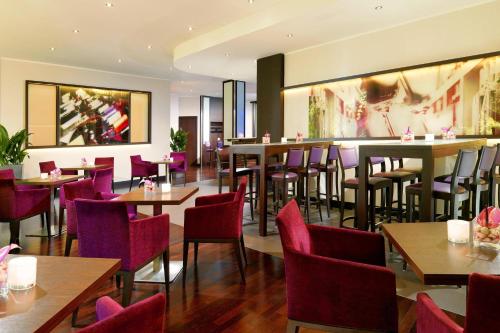 Sheraton Essen Hotel - image 7