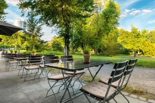 Sheraton Essen Hotel - image 8