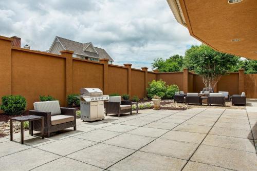 Courtyard Knoxville Cedar Bluff