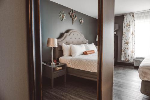 1 queen bed