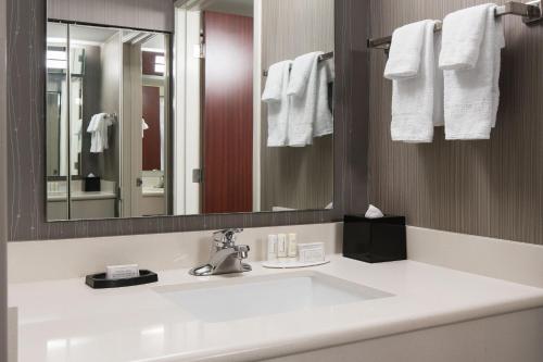 Courtyard by Marriott Seattle Federal Way