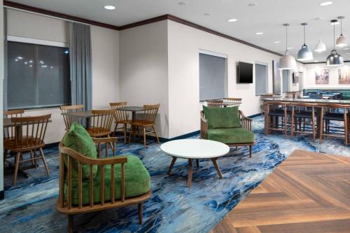 Fairfield by Marriott Inn & Suites Jefferson City - 로비