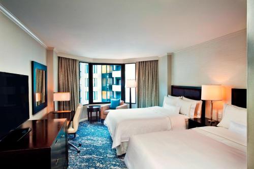 2 double beds
