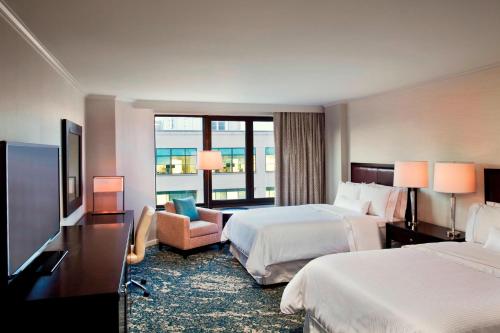 2 double beds