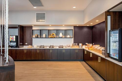 SpringHill Suites by Marriott Boston Logan Airport Revere Beach - image 13