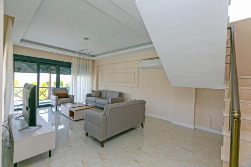 Paradise Town Villa Colm - image 6