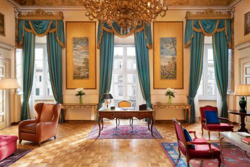 Sina Villa Medici, Autograph Collection by Marriott