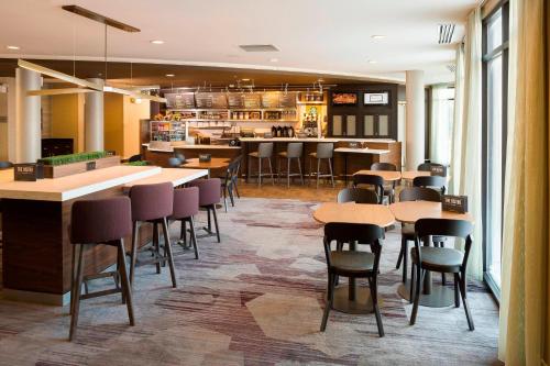 . Courtyard By Marriott Sioux Falls