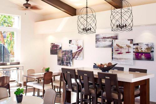 Residence Inn by Marriott Naples - image 8