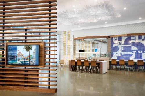 Courtyard by Marriott Santa Monica