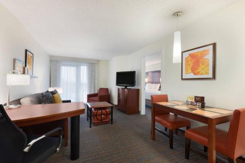 Residence Inn by Marriott Oklahoma City Downtown/Bricktown - image 12