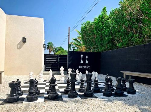 Desert Sanctuary: Pool, Spa & Pure Luxury -4 bed/4 bath in Palm Springs, USA