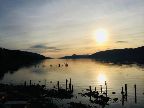 Цікаві місця поруч, 1 Loch Ness Heights in Дорес