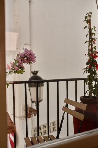 Deluxe Double Room with Balcony image 10
