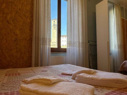  Dimitris House! view of the Cathedral in Castelnuovo di Garfagnana