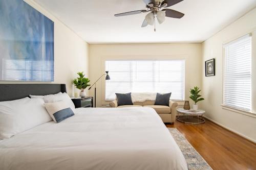 Spacious & Stylish in South Highland Park in Dallas, USA