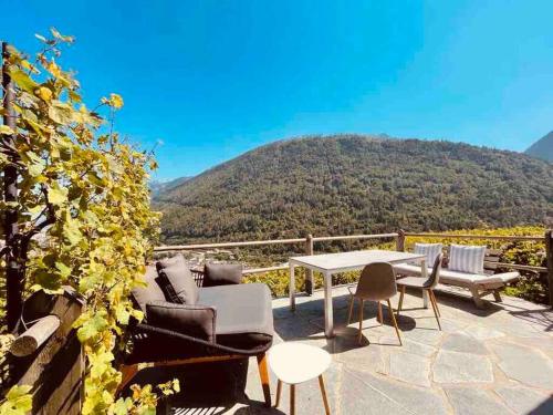 Alpine Bliss - Cozy Chalet with Panoramic Views in Martigny-Combe