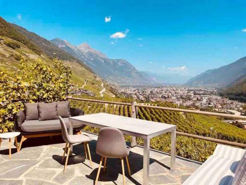 Alpine Bliss - Cozy Chalet with Panoramic Views in Martigny-Combe