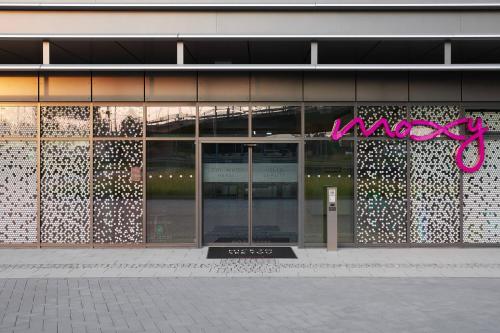 Moxy Cologne Bonn Airport