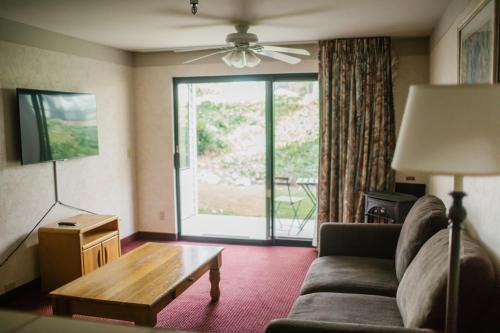 Friday Harbor Suites - image 6