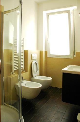 One-Bedroom Apartment image 10