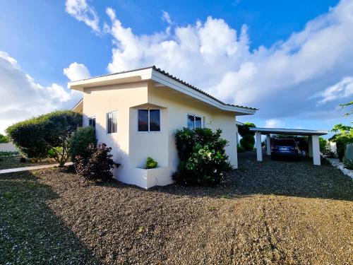 Villa With Pool and Sea View in 方滕
