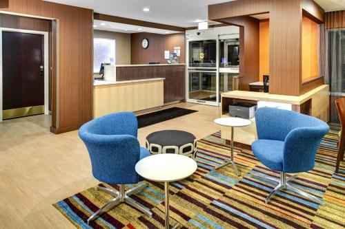 Photo - Fairfield Inn and Suites by Marriott Atlanta Suwanee