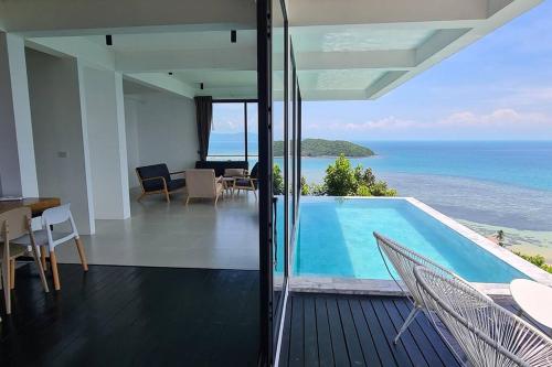 Sis and Sea Villa