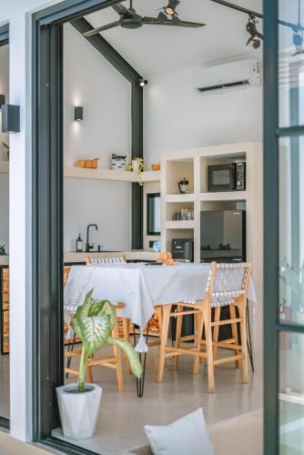 One-Bedroom Villa image 10