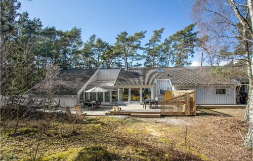 Amazing Home In Nexø With Sauna - Location saisonnière - Neksø