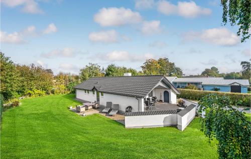 Lovely Home In Juelsminde With Sauna