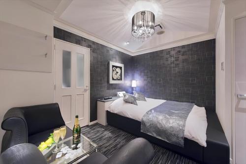 HOTEL REFRAIN, Tokio