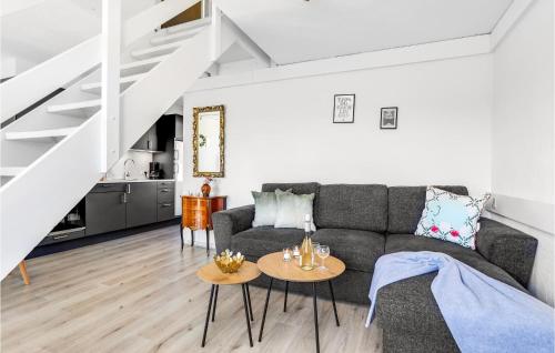 2 Bedroom Nice Apartment In Allinge in Sandvig