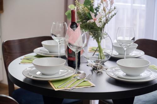 Wrocław City Centre & Main Square Apartment by Noclegi Renters, Breslau (Foto 7)