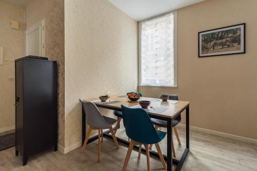 Kitchen, Entre Terre et Mer - Coeur d'une cite de caractere in Pontrieux