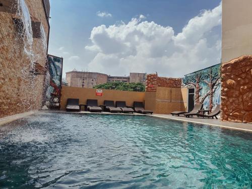 Hotel De Khuvieng - 수영장