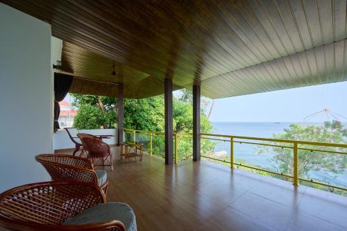 Seclude by the Lake, Alleppey