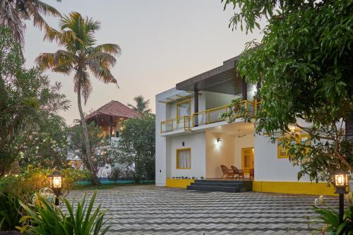 Seclude by the Lake, Alleppey