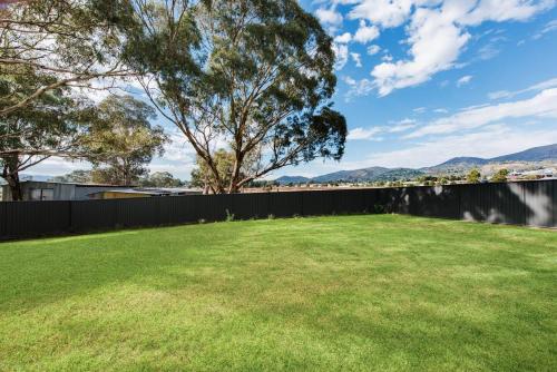 'Logan House' A Modern Country-style Retreat