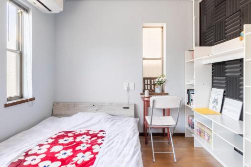 room detail thumbnail 1